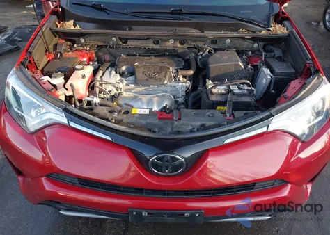 2017 Toyota Rav4 Xle z USA, uszkodzony, nr VIN JTMRFREV9HJ145428